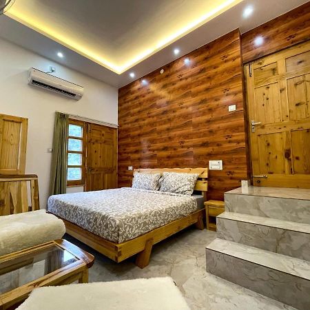 The Wild Yak Hotel Mandi Luaran gambar