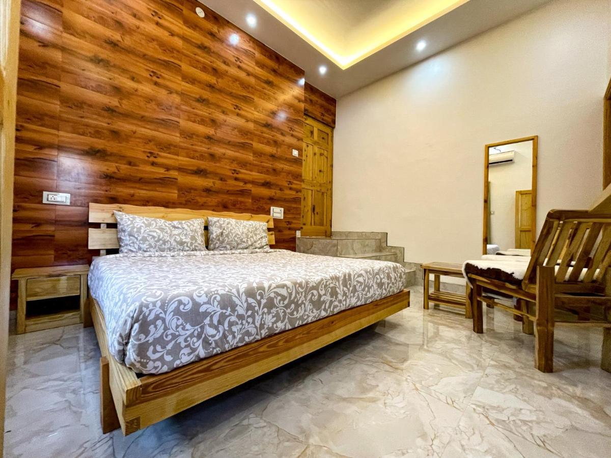 The Wild Yak Hotel Mandi Luaran gambar