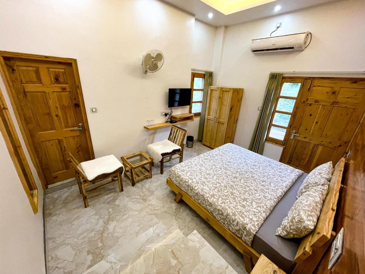 The Wild Yak Hotel Mandi Luaran gambar