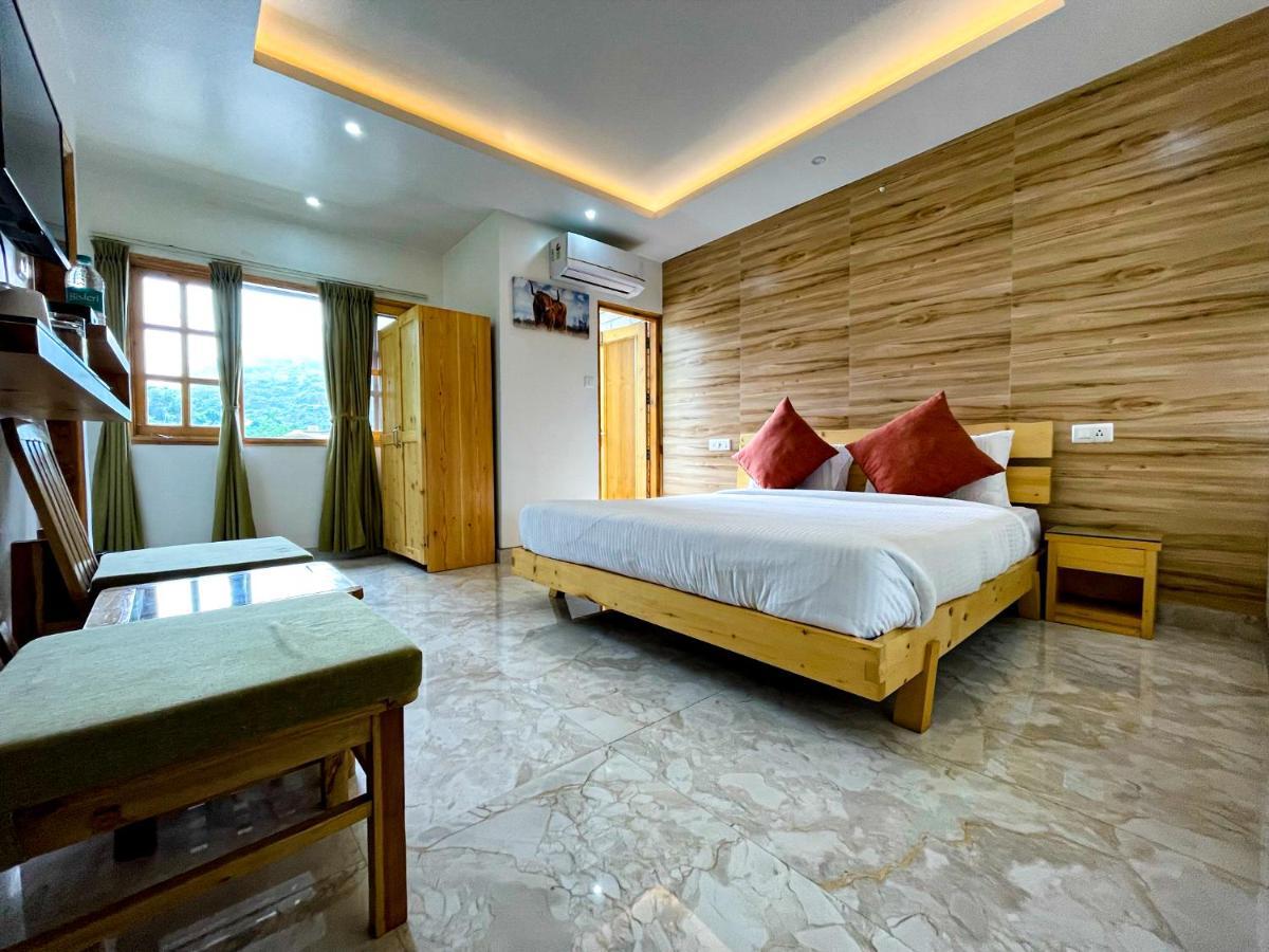 The Wild Yak Hotel Mandi Luaran gambar